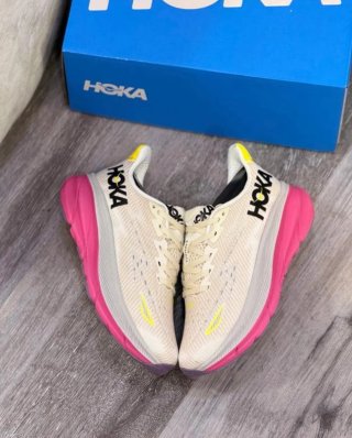 Zapatillas Hoka Beige y Rosa