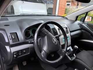 Monovolumen Toyota Corolla Verso 2.2 D4D Sol