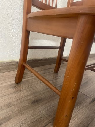 Silla madera maciza con reposabrazos