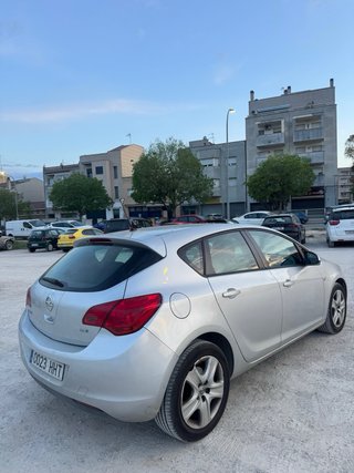 Opel Astra 2012
