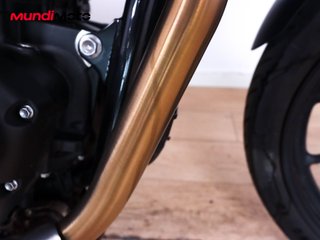 TRIUMPH SPEED TWIN 900