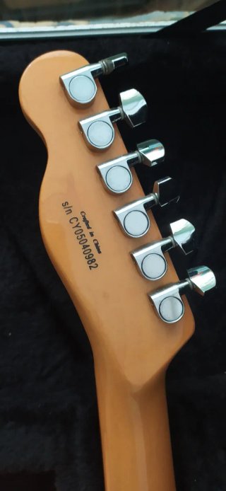 FENDER THINLINE TELECASTER SQUIRE MASTER SERIES.