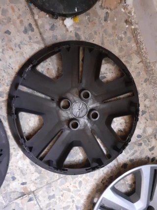 4 Tapacubos Dacia Sandero 16
