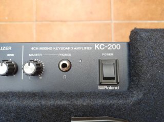 Roland KC-200 Amplificador Teclado 100W