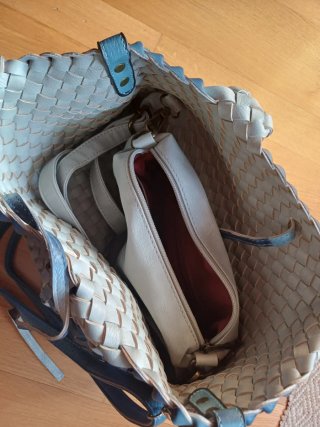 Borsa 2 in 1 doubleface con 2 tracolle