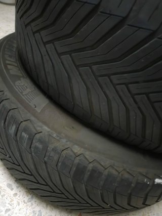 Cuatro Neumático Michelin Primancy 215/55 R17 98W