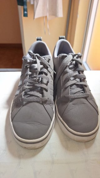 Zapatillas deportivas grises Adidas