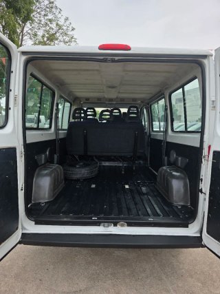 Peugeot Boxer 2.8 HDI modelo largo