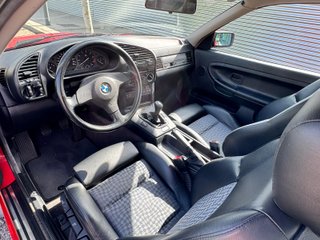 BMW 325i coupe E36 1992