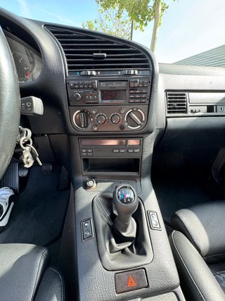 BMW 325i coupe E36 1992