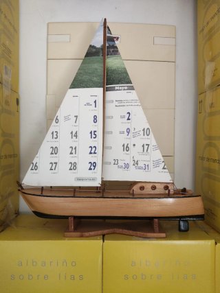 Maqueta Barco Velero Madera y Barco lámpara metal.