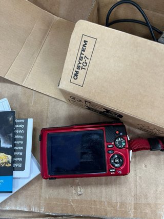 OM SYSTEM TG-7 Cámara Roja 12MP#B32786
