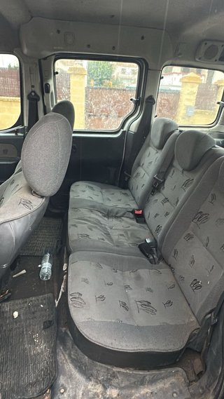 Peugeot 108 2001