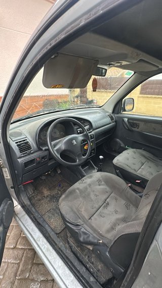Peugeot 108 2001