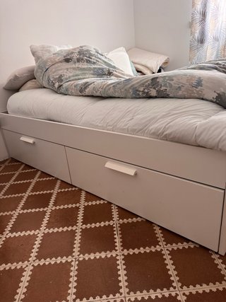 Cama Ikea 140cm Blanca. Solo estructura.
