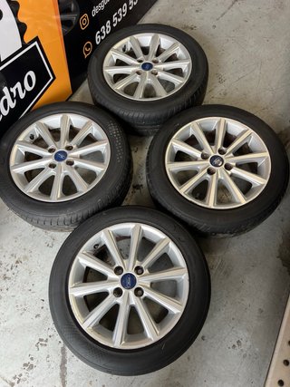 LLANTAS FORD (JUEGO)