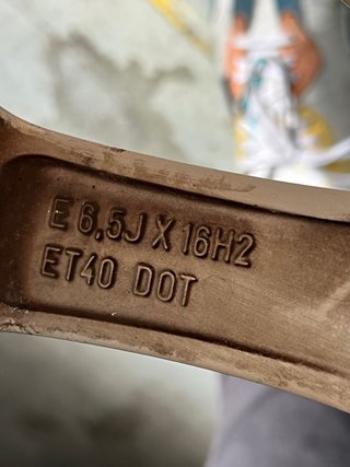 LLANTAS FORD (JUEGO)