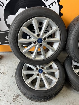 LLANTAS FORD (JUEGO)
