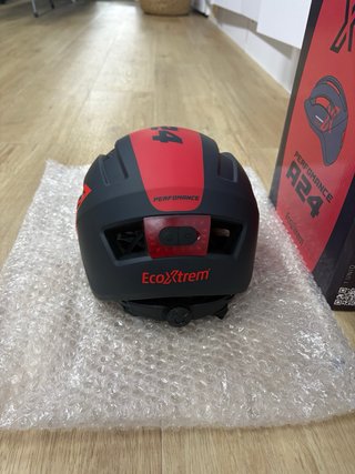 Casco Ecoxtreme-Talla M-sin estrenar