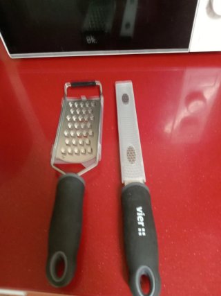 Rallador de cocina y pelador