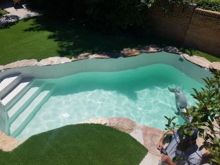 Piscina gunitada porcelánico y gresite