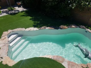 Piscina gunitada porcelánico y gresite