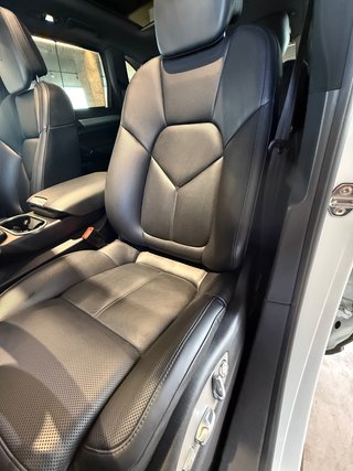 Porsche Cayenne Platinium Edition