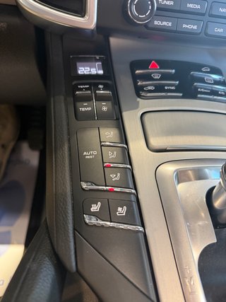 Porsche Cayenne Platinium Edition