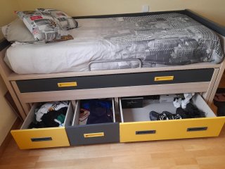 Cama compacta con cajones