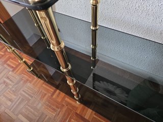 Mueble auxiliar cristal y metal dorado