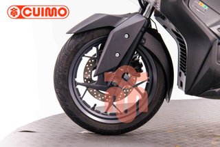 YAMAHA XMAX 125