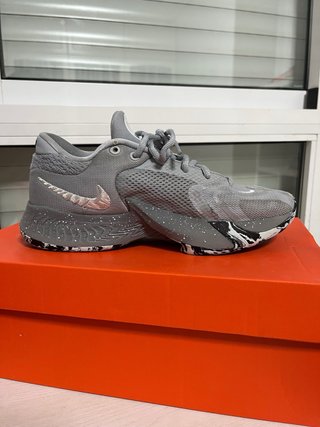 Zapatillas Baloncesto Nike Zoom Freak 4 Gris