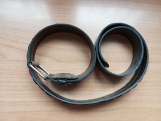 Cinturón Negro con Tachuelas Paz