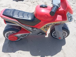 Moto correpasillos Molto Premium Roja