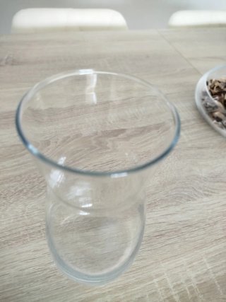 Jarrón de cristal transparente