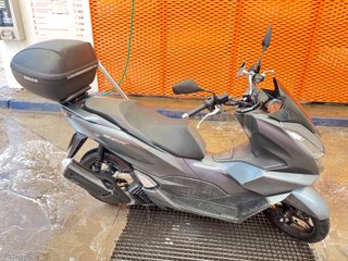 Honda PCX 125 2022 Negra/Gris