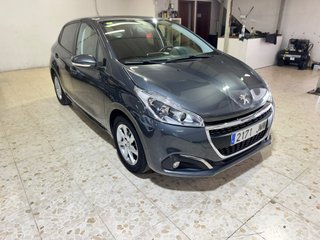Peugeot 208 2016