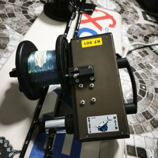Carrete Eléctrico Cristal Fishing KF 001 2 cañas