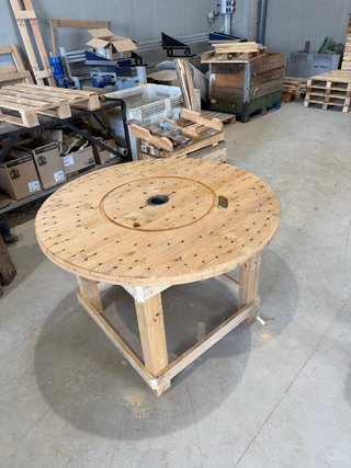 Mesa redonda madera reciclada