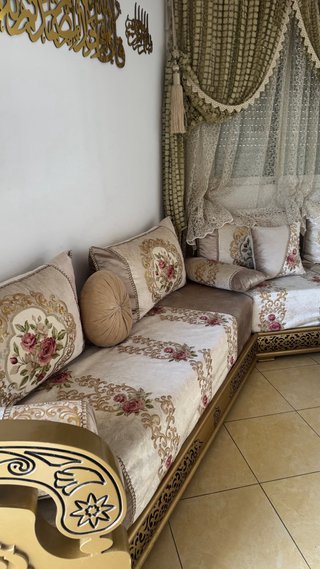 Sofá Marroquí Beige y Dorado