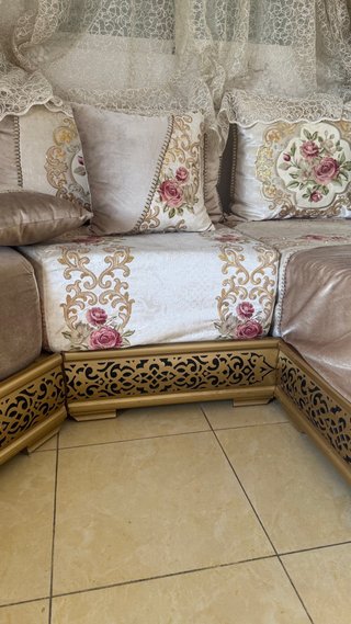 Sofá Marroquí Beige y Dorado