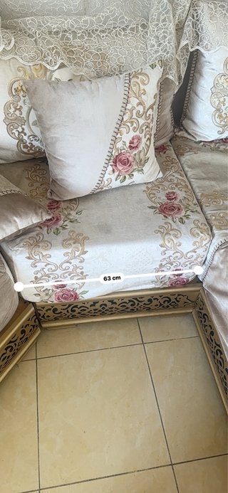 Sofá Marroquí Beige y Dorado