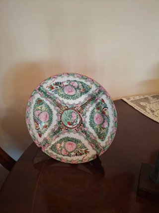 Ceniceros y caja porcelana floral