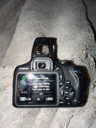 Fotocamera Canon EOS 2000D