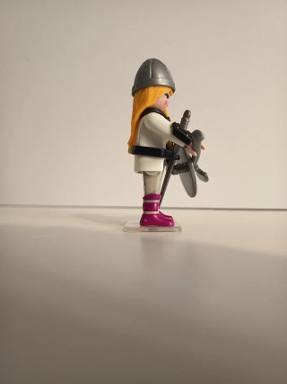 Playmobil Vikinga con Hacha y Escudo
