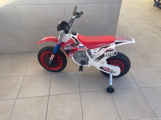 Moto Eléctrica Infantil Injusa Roja y Blanca