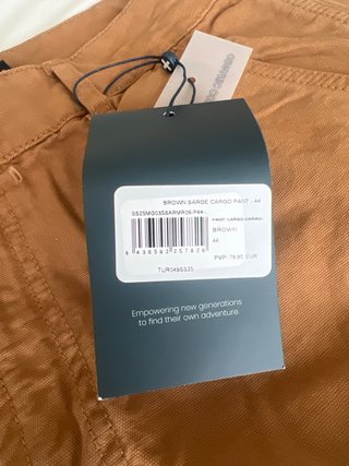 Pantalones cargo marrones Blue Banana