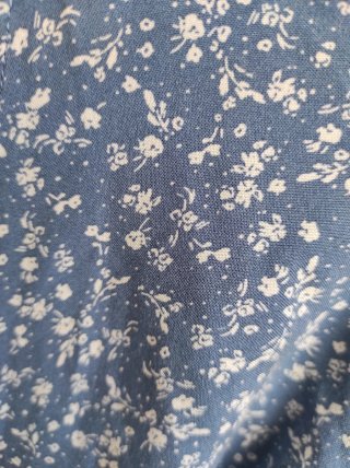 Blusa Bershka floral manga larga XS
