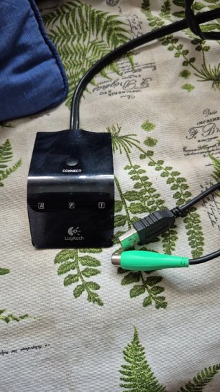 Receptor Logitech para Julian
