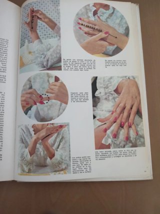 Libro Cánones de belleza. M.Dolores Camps Cardona